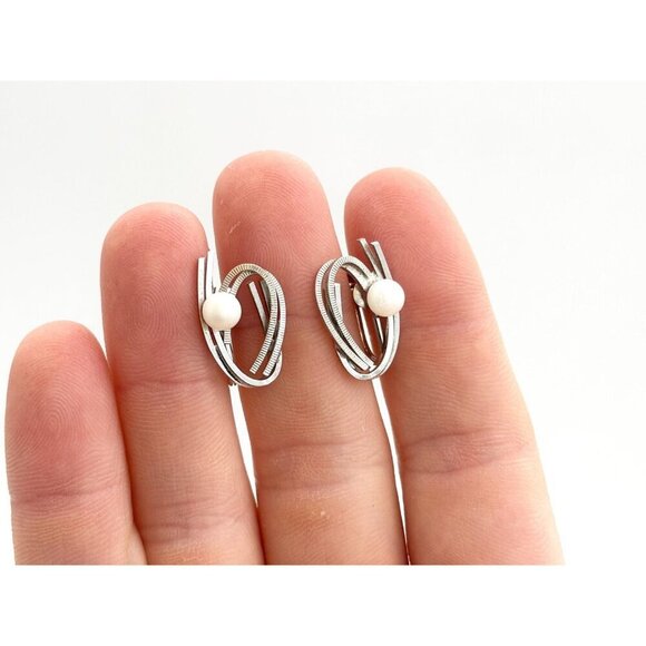 Abatract Modernist Ribbed Screw Back Sterling Faux Pearl Vintage Stud Earrings - Picture 6 of 10